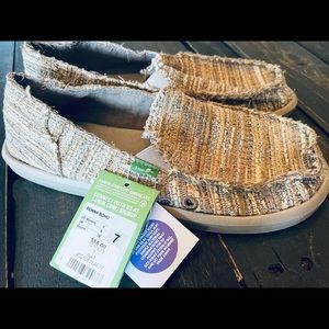 Sanuk women’s Donna Boho NWT